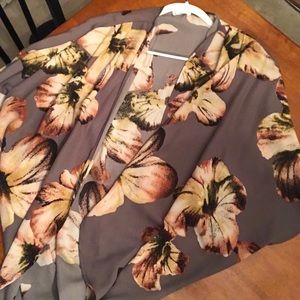 Grey floral kimono